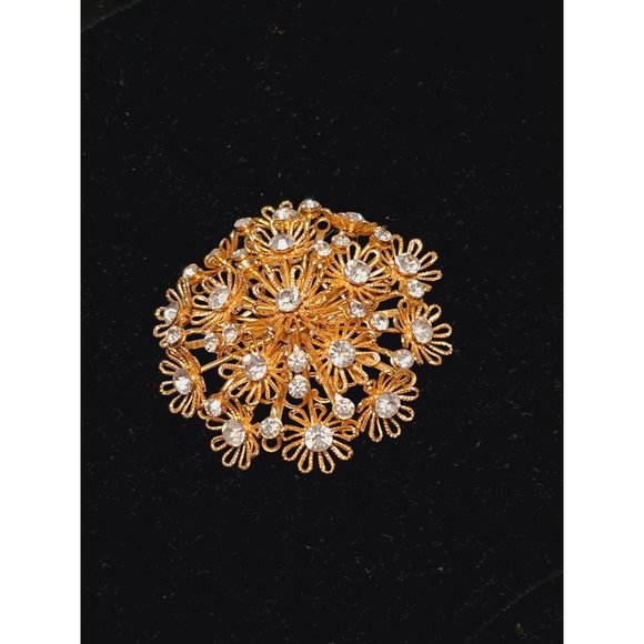 unmarked Jewelry - vintage Cluster flower broach gold tone oversized 1950's